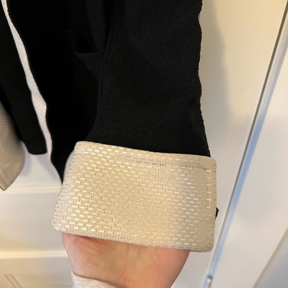 St John Caviar Black Jacket Cream Trim RETAILS $1,495 - Picture 6 of 9